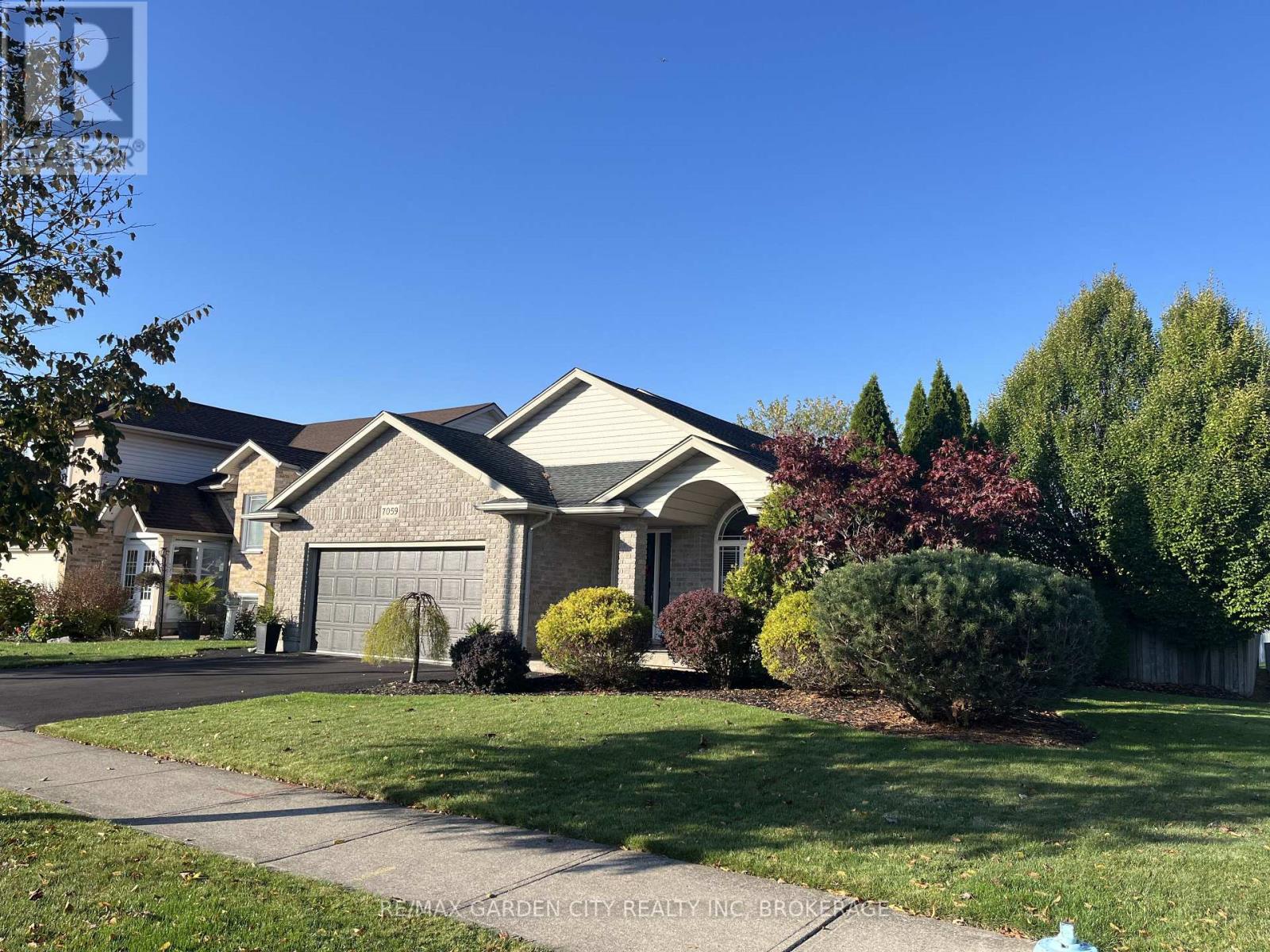 7059 Parkside Road, Niagara Falls, Ontario  L2H 3L6 - Photo 10 - X12962606