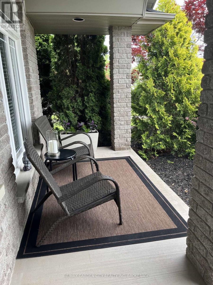7059 Parkside Road, Niagara Falls, Ontario  L2H 3L6 - Photo 13 - X12962606