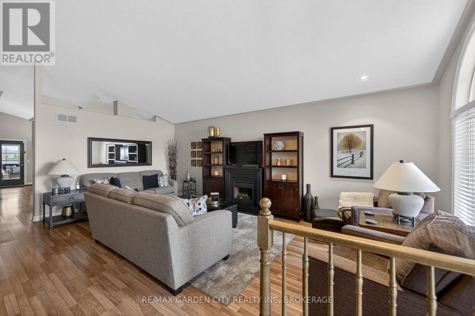 7059 Parkside Road, Niagara Falls, Ontario  L2H 3L6 - Photo 16 - X12962606