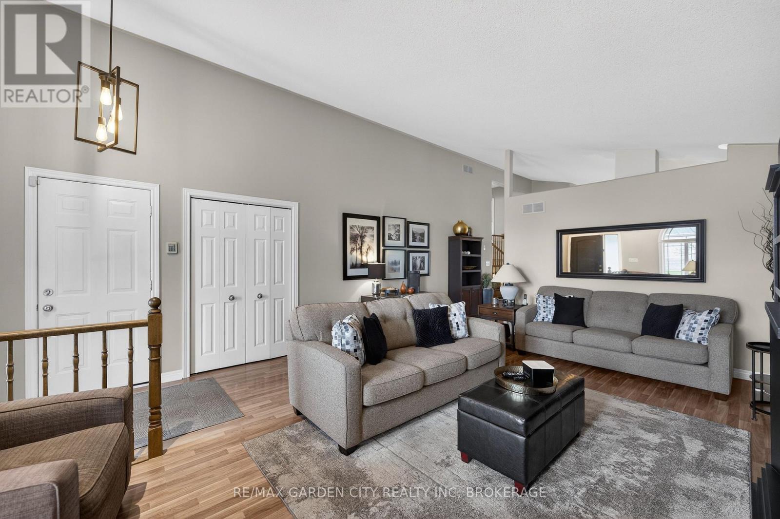 7059 Parkside Road, Niagara Falls, Ontario  L2H 3L6 - Photo 17 - X12962606