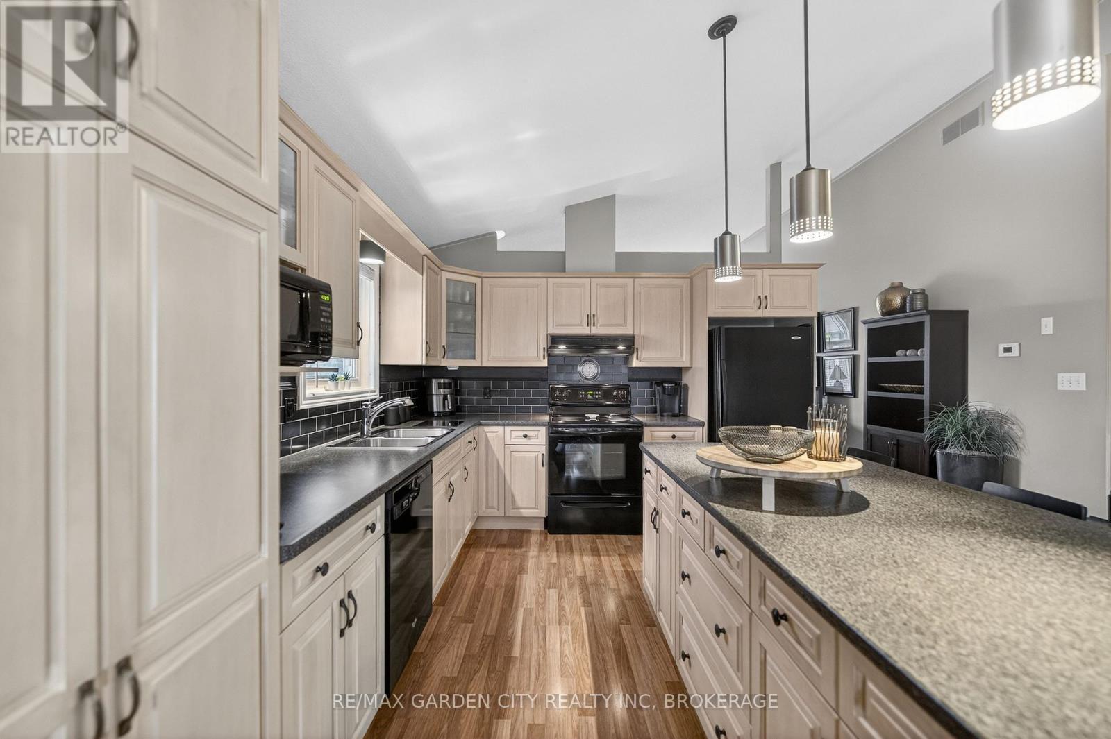 7059 Parkside Road, Niagara Falls, Ontario  L2H 3L6 - Photo 21 - X12962606