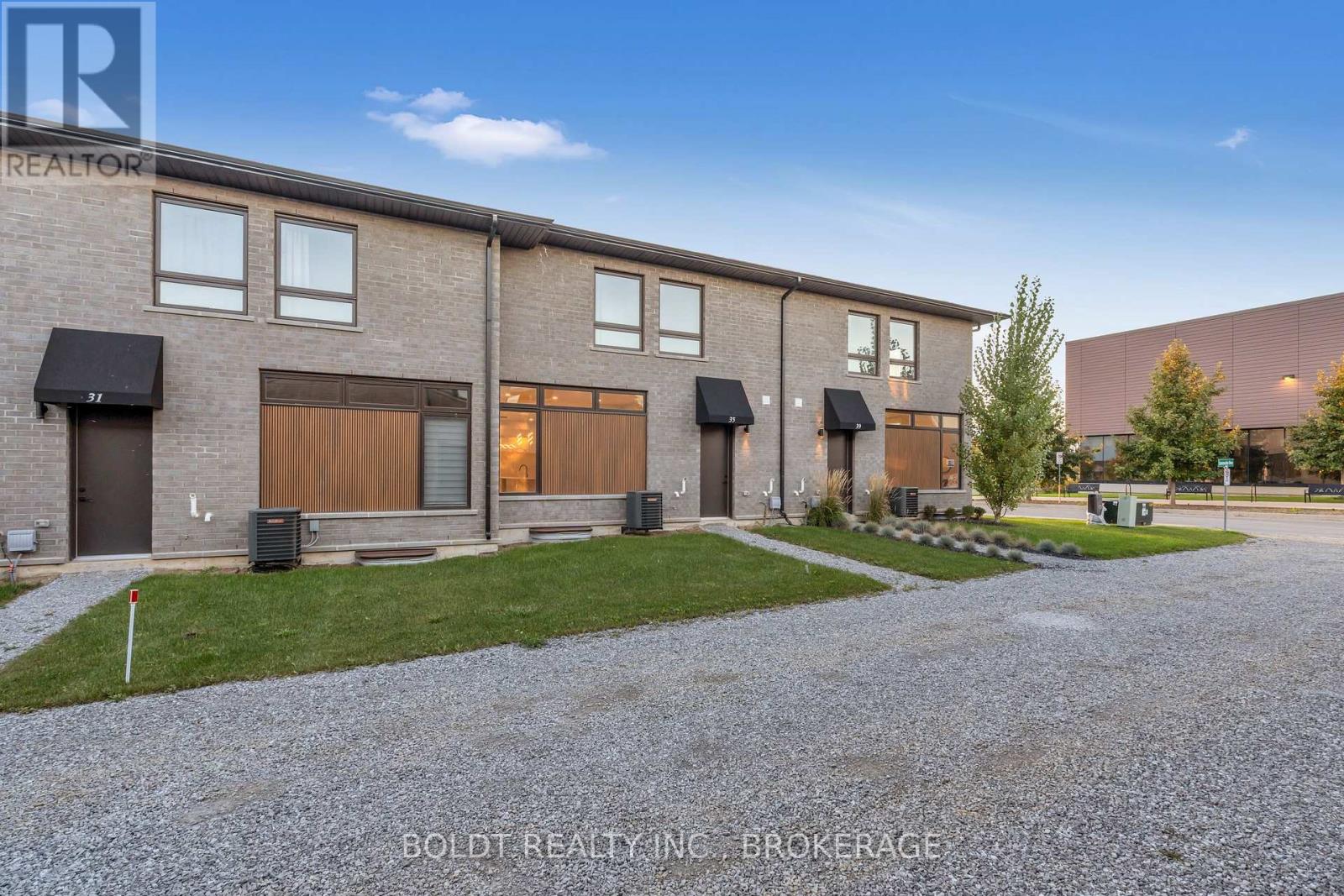 35 Wellspring Way, Pelham, Ontario  L3B 5N5 - Photo 32 - X12964590