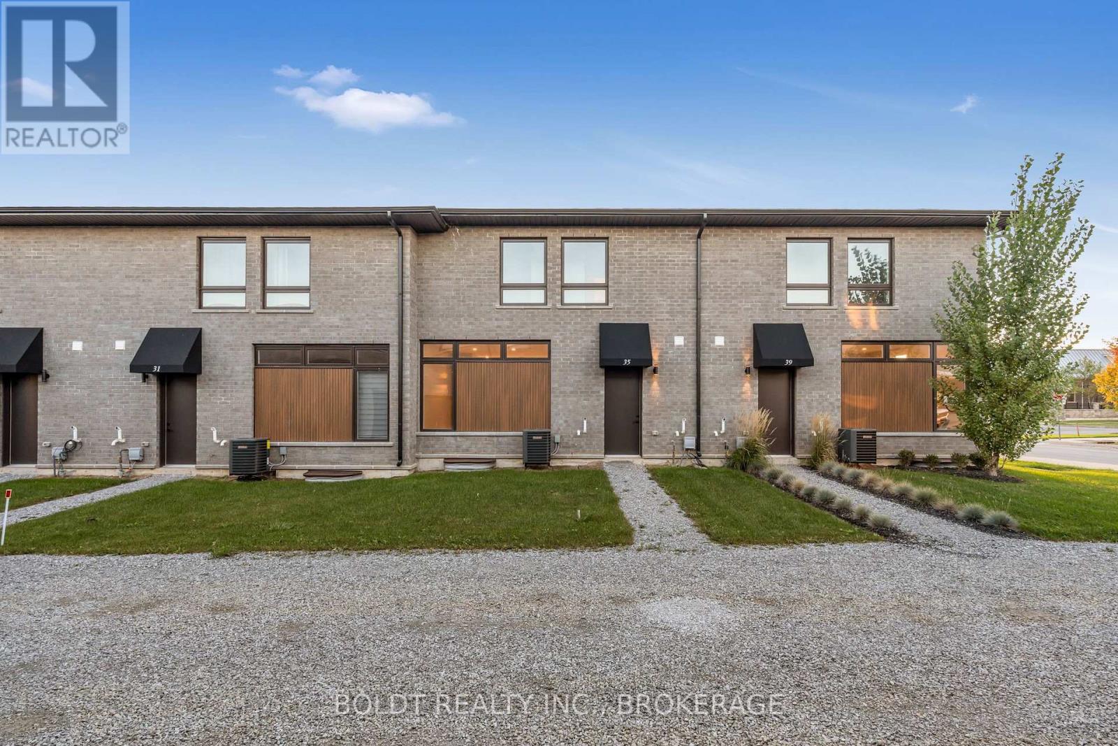 35 Wellspring Way, Pelham, Ontario  L3B 5N5 - Photo 33 - X12964590