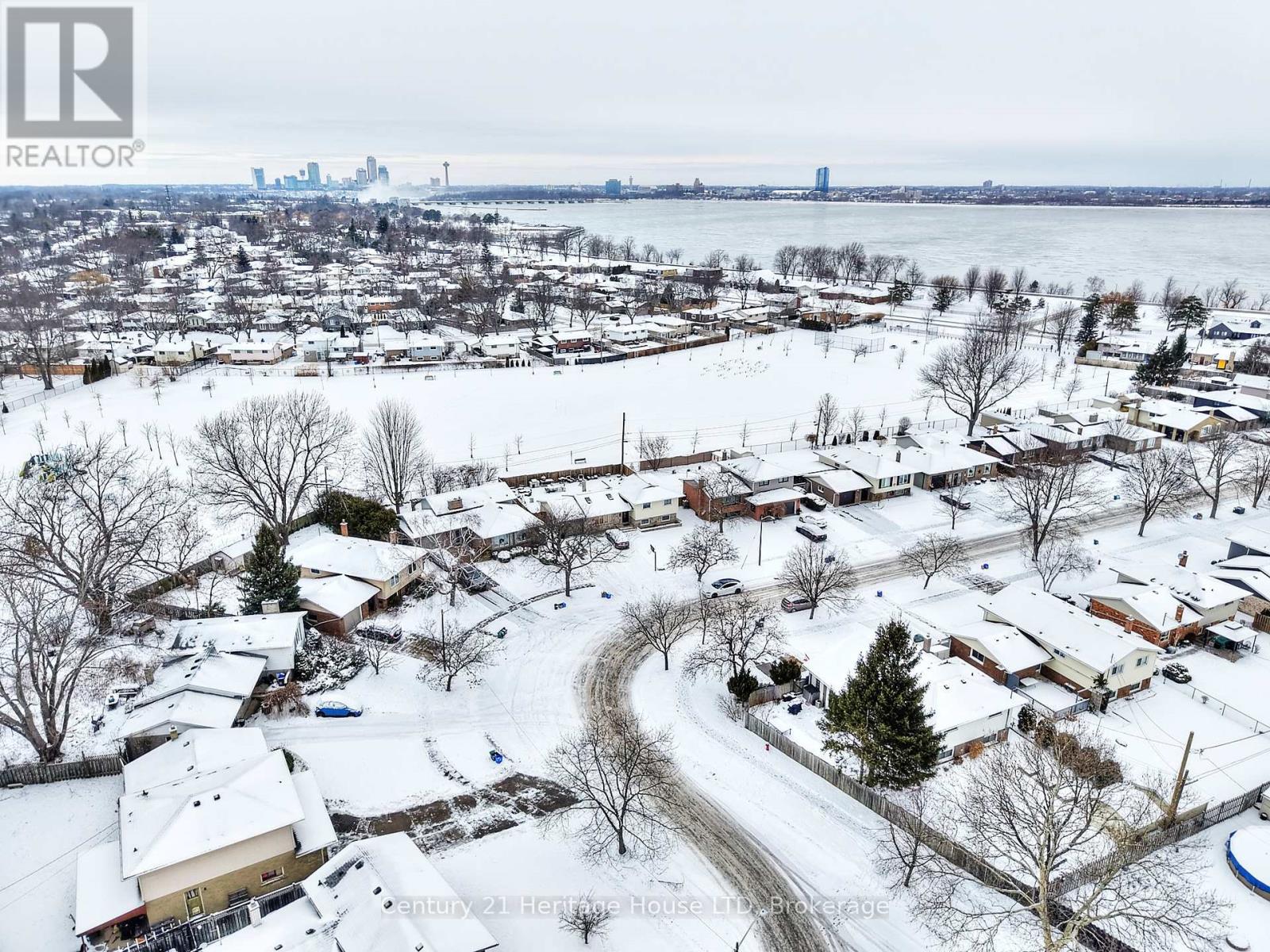 3112 Ussher Street, Niagara Falls, Ontario  L2G 6M2 - Photo 32 - X12964964