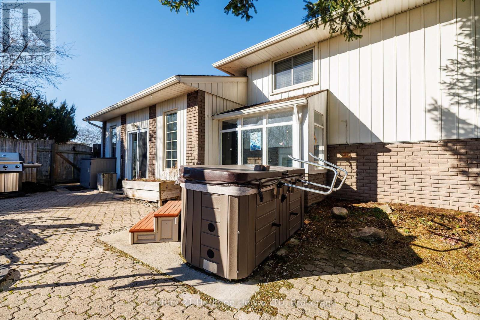 3112 Ussher Street, Niagara Falls, Ontario  L2G 6M2 - Photo 35 - X12964964