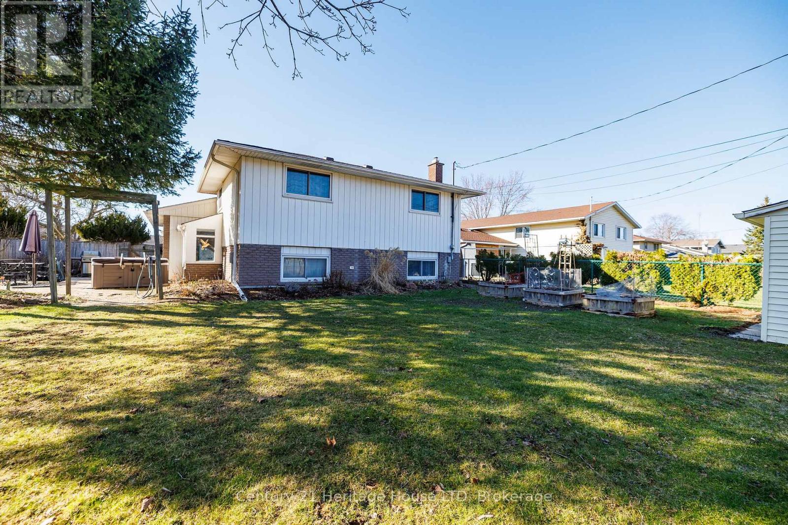 3112 Ussher Street, Niagara Falls, Ontario  L2G 6M2 - Photo 42 - X12964964