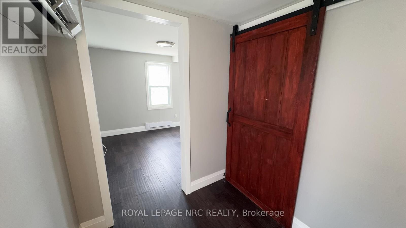 10 Thorold Road, Welland, Ontario  L3C 3T2 - Photo 16 - X12965398