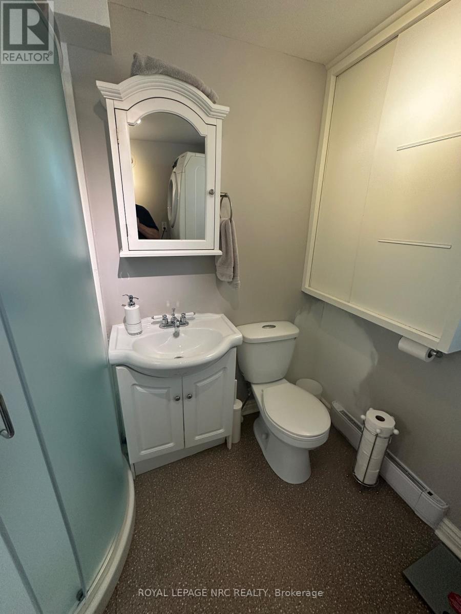 10 Thorold Road, Welland, Ontario  L3C 3T2 - Photo 28 - X12965398