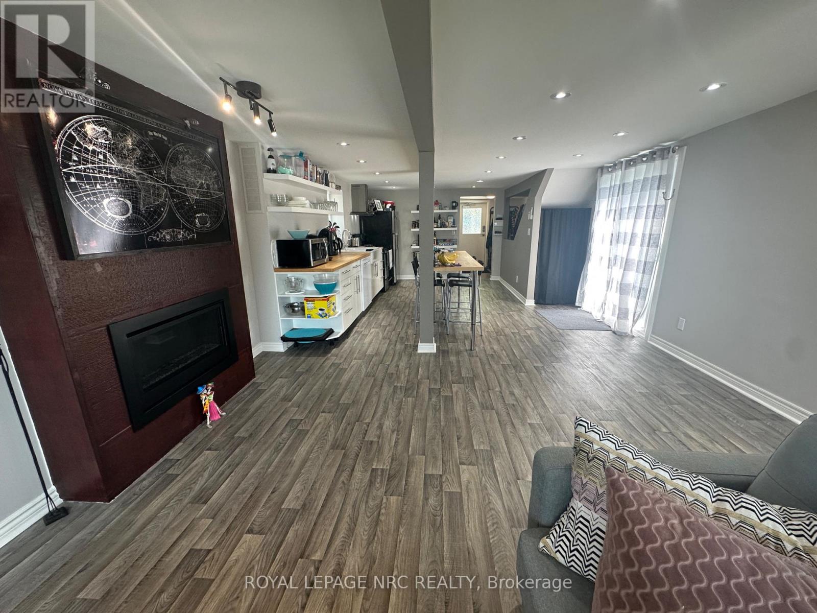 10 Thorold Road, Welland, Ontario  L3C 3T2 - Photo 33 - X12965398