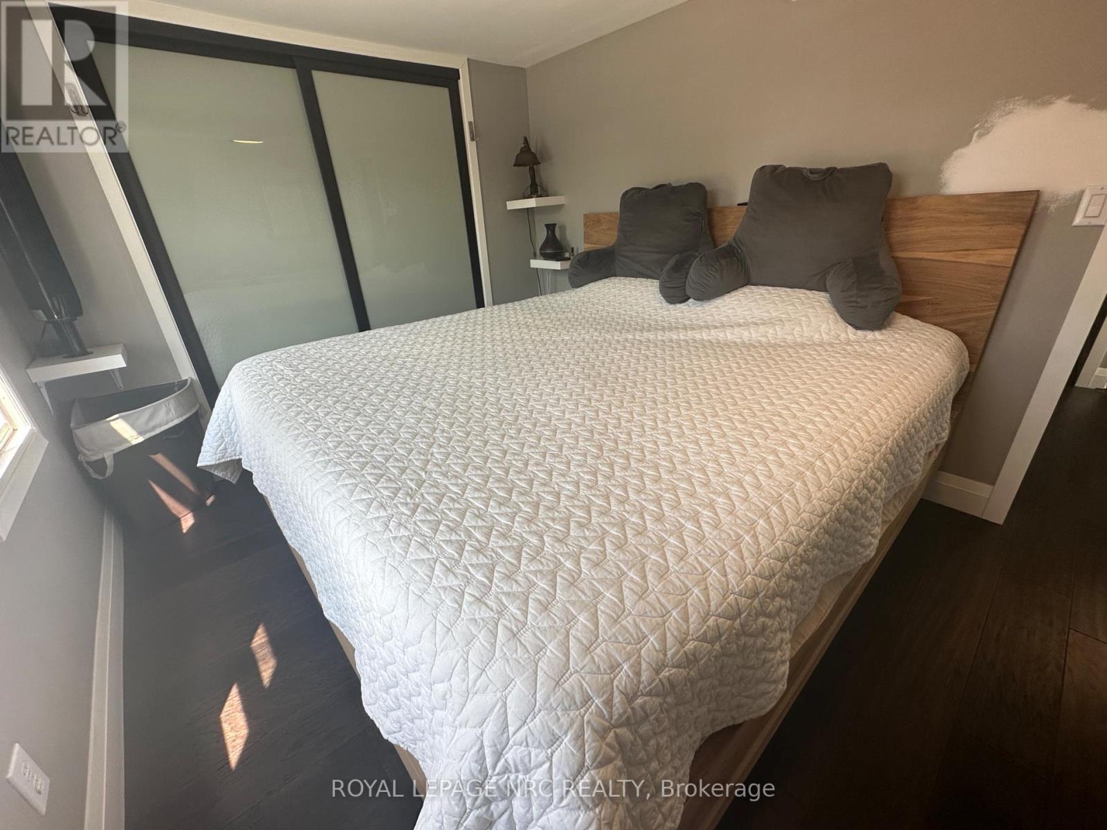 10 Thorold Road, Welland, Ontario  L3C 3T2 - Photo 35 - X12965398