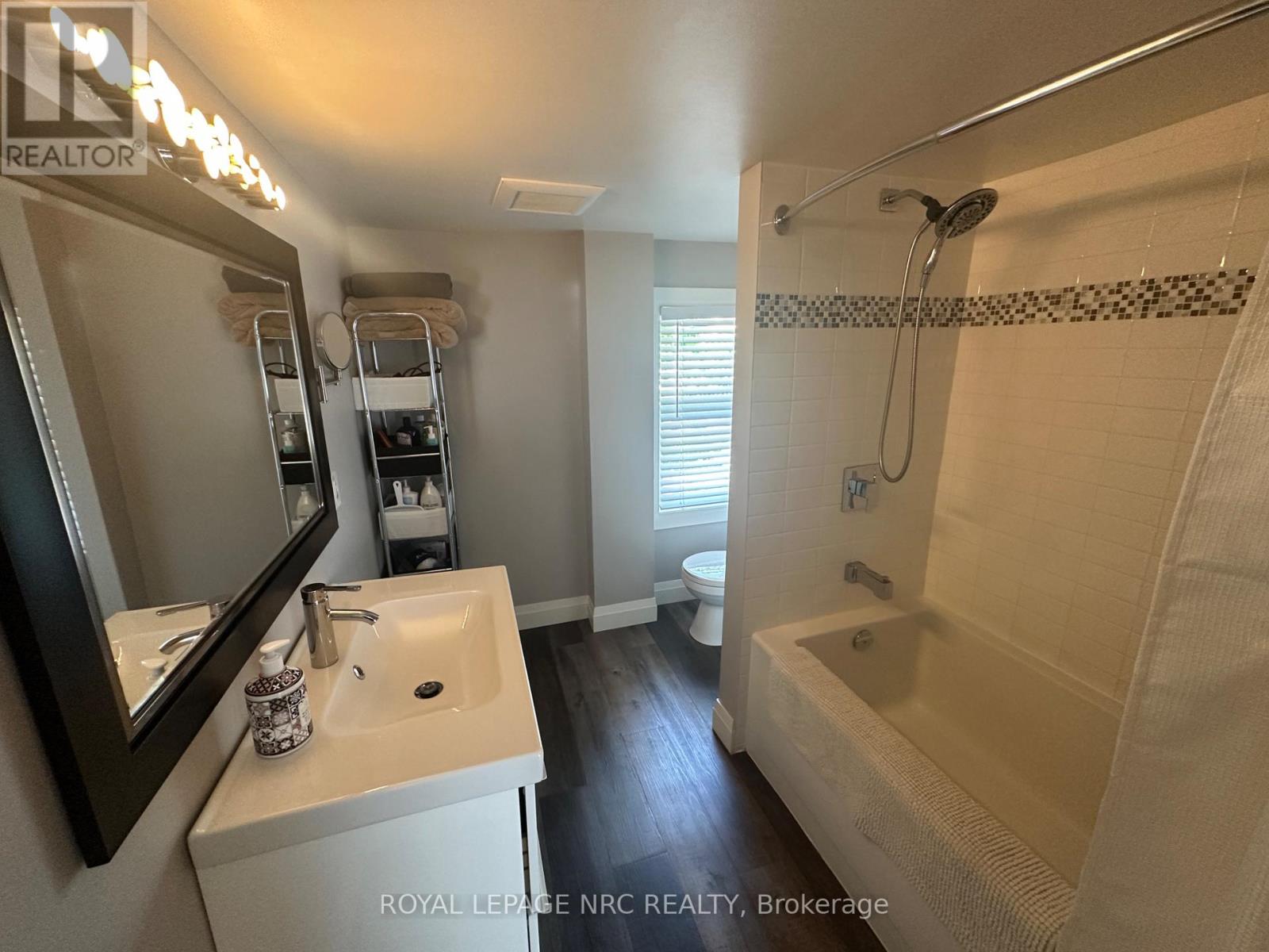 10 Thorold Road, Welland, Ontario  L3C 3T2 - Photo 37 - X12965398