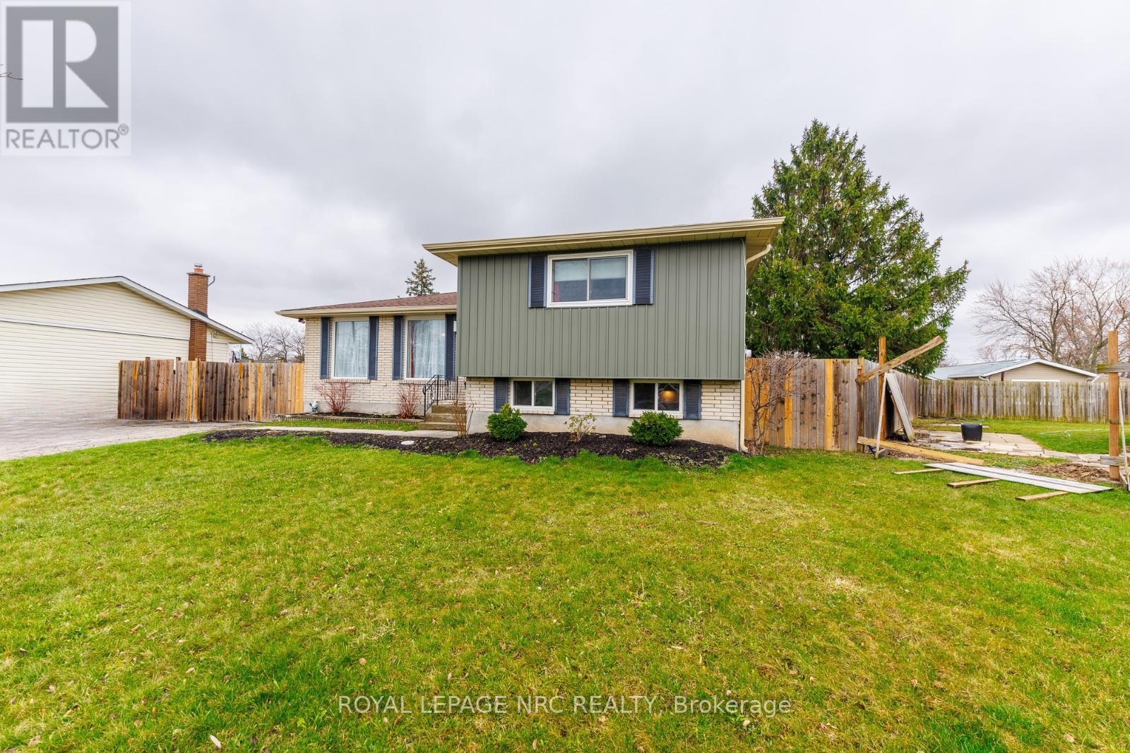 14 Roxborough Court, St. Catharines, Ontario  L2M 6E3 - Photo 3 - X12965424