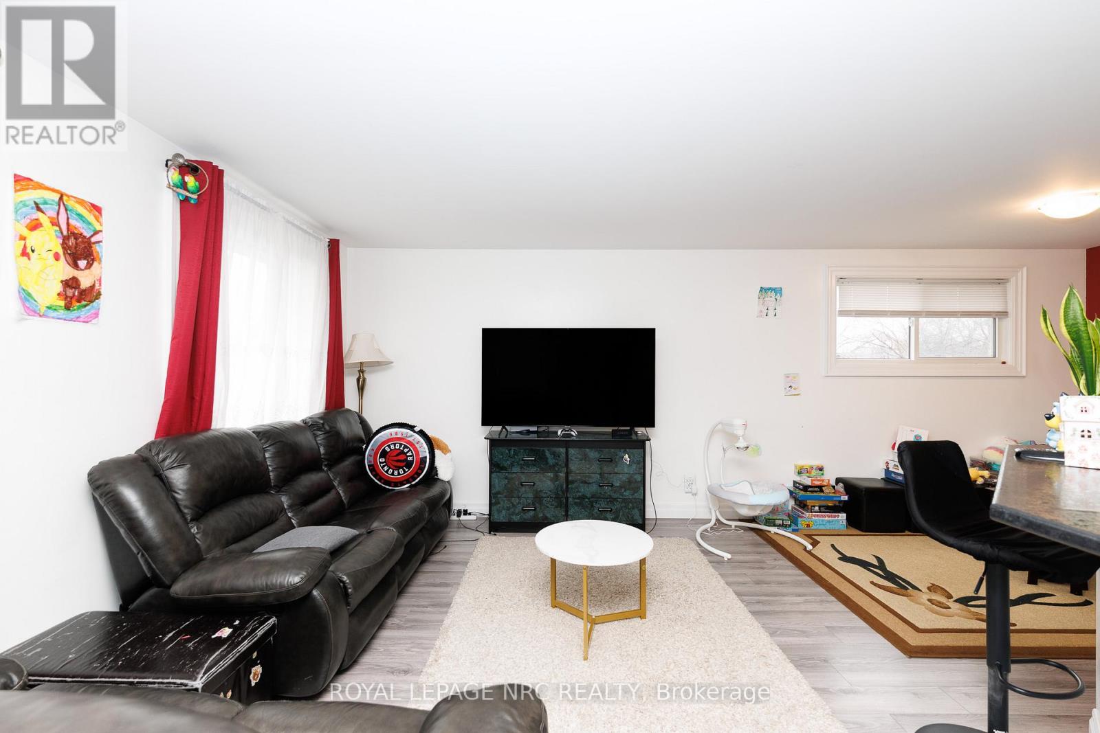 14 Roxborough Court, St. Catharines, Ontario  L2M 6E3 - Photo 8 - X12965424