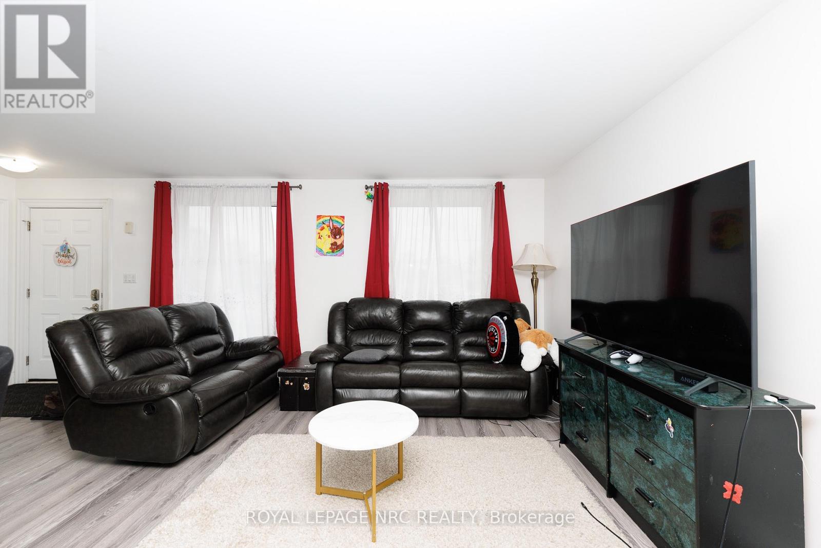 14 Roxborough Court, St. Catharines, Ontario  L2M 6E3 - Photo 9 - X12965424