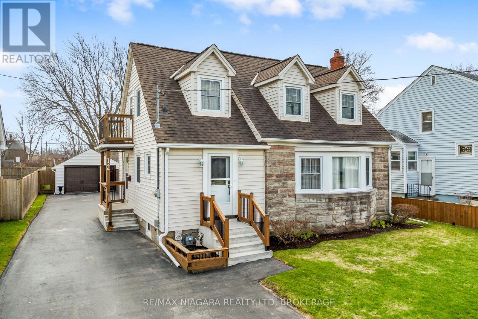 124 NEFF STREET, Port Colborne, Ontario