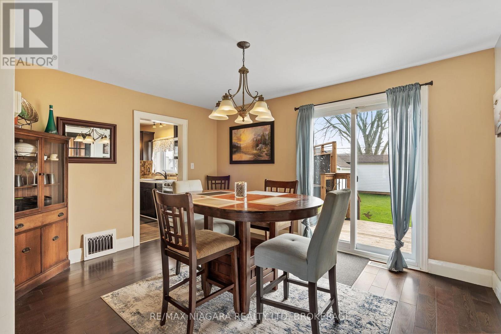 124 Neff Street, Port Colborne, Ontario  L3K 3T4 - Photo 12 - X12967068