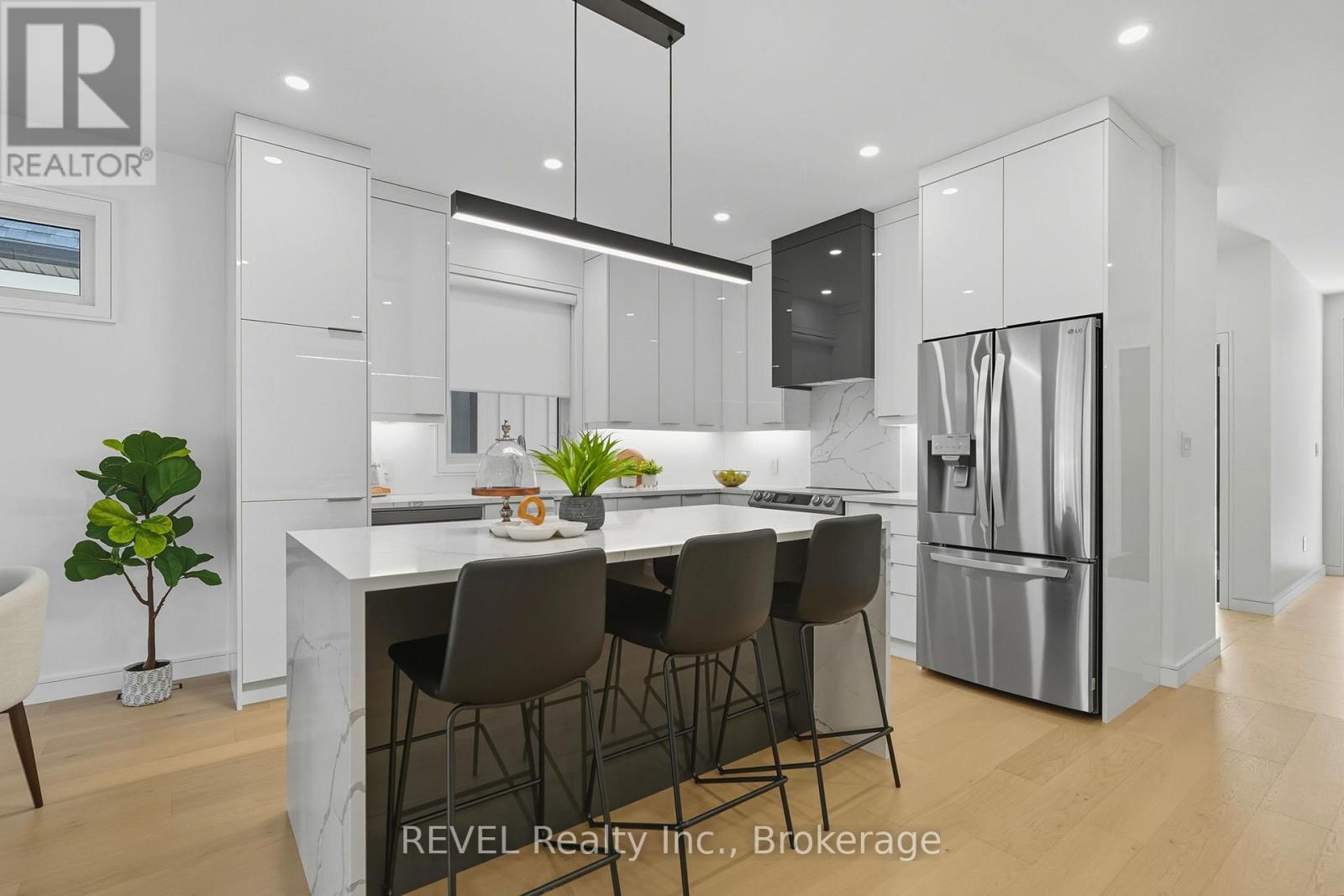 40 Ivy Crescent, Thorold, Ontario  L2V 0J9 - Photo 11 - X12968150