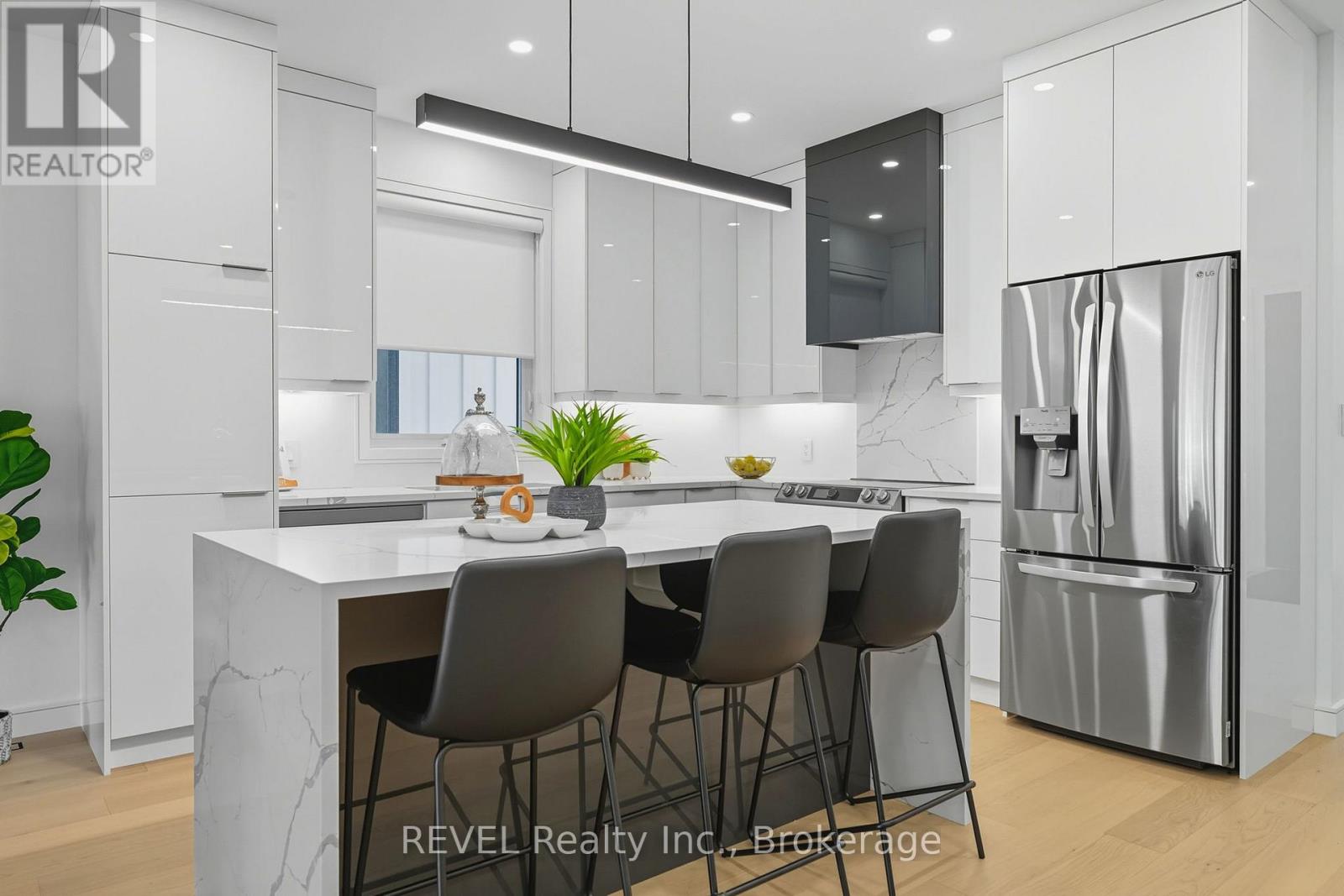 40 Ivy Crescent, Thorold, Ontario  L2V 0J9 - Photo 12 - X12968150