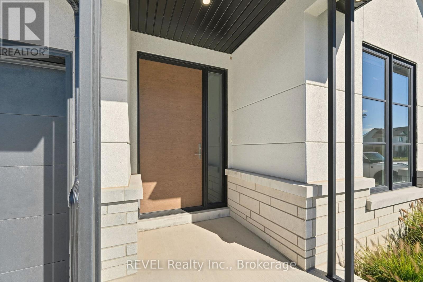 40 Ivy Crescent, Thorold, Ontario  L2V 0J9 - Photo 4 - X12968150