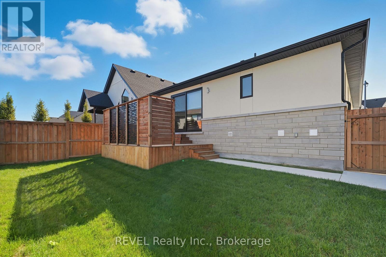 40 Ivy Crescent, Thorold, Ontario  L2V 0J9 - Photo 44 - X12968150