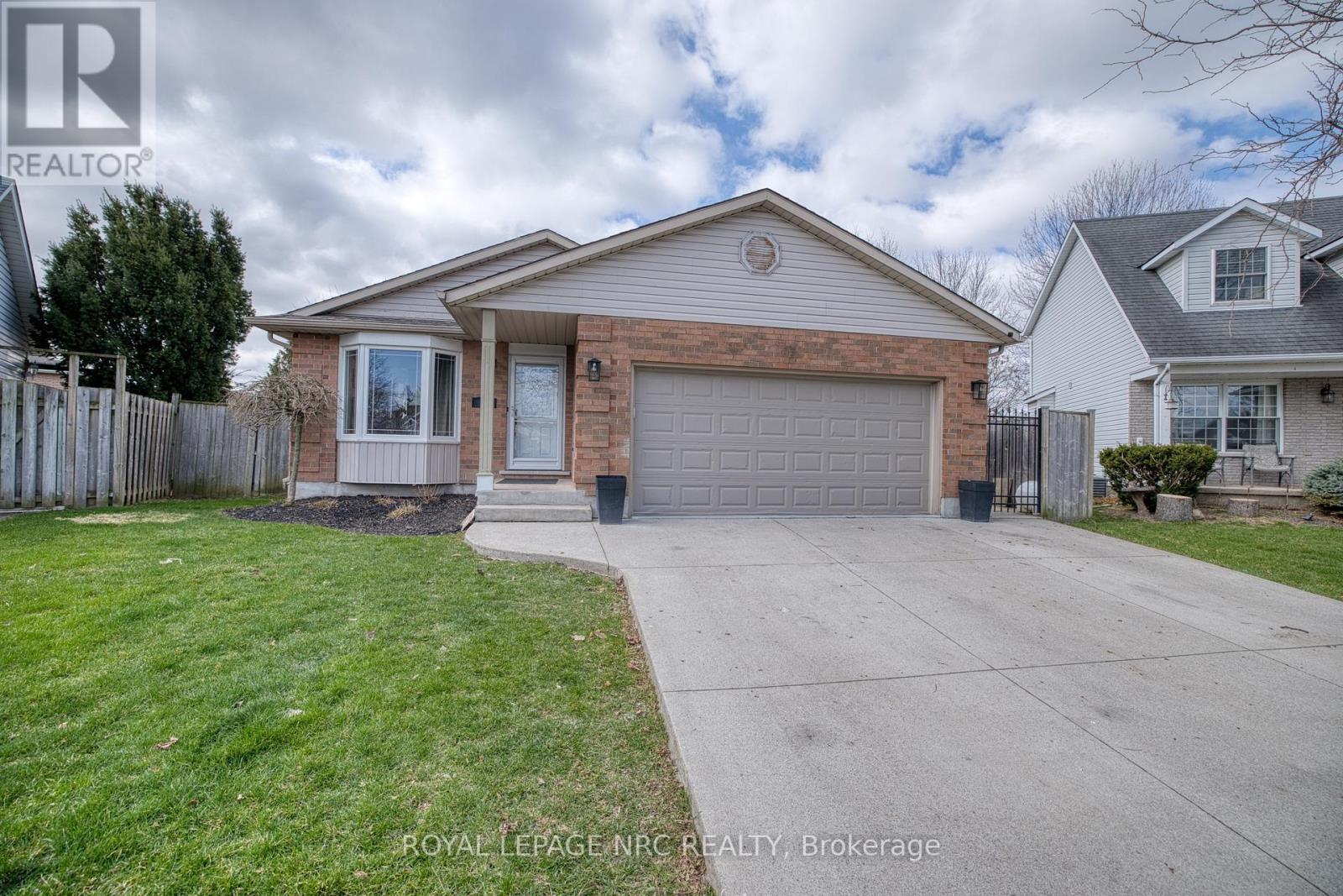 16 LEONARD DRIVE, St. Catharines, Ontario