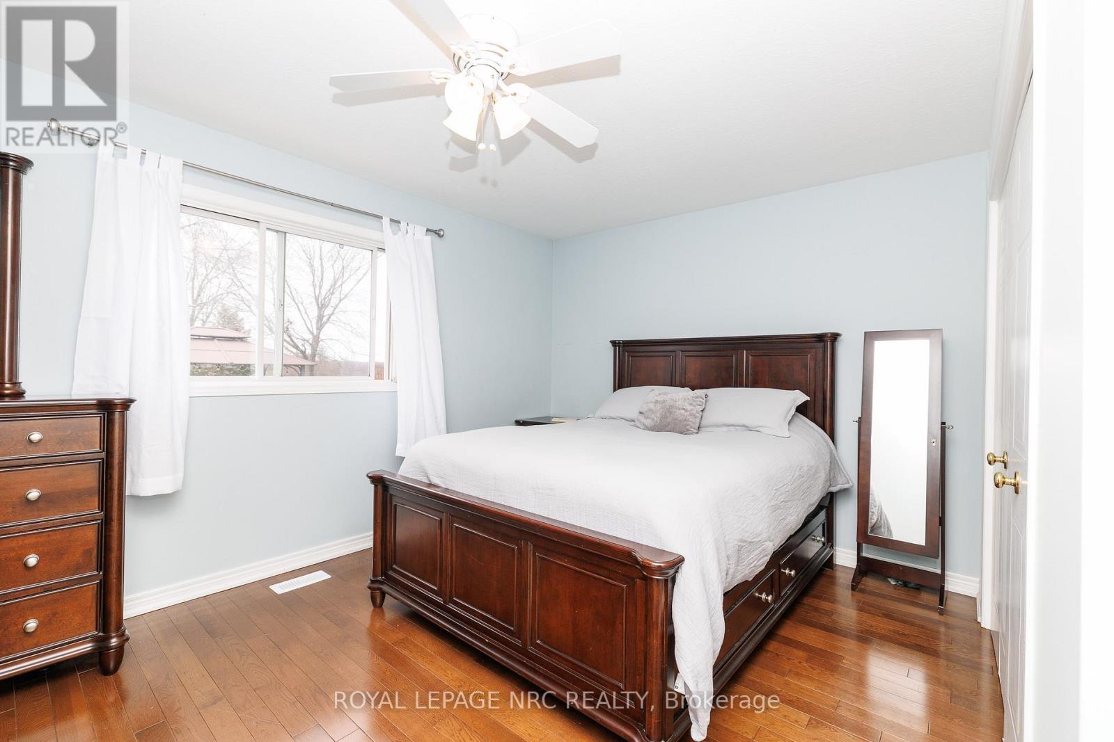 16 Leonard Drive, St. Catharines, Ontario  L2S 3V2 - Photo 18 - X12968262