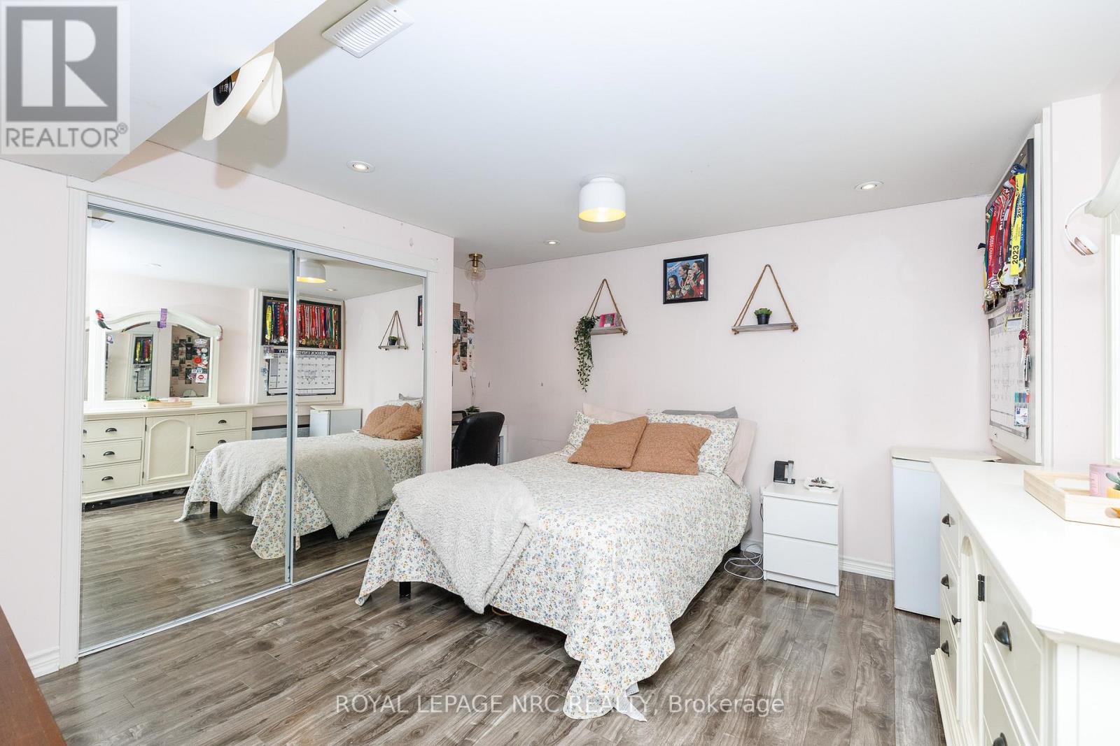 16 Leonard Drive, St. Catharines, Ontario  L2S 3V2 - Photo 26 - X12968262