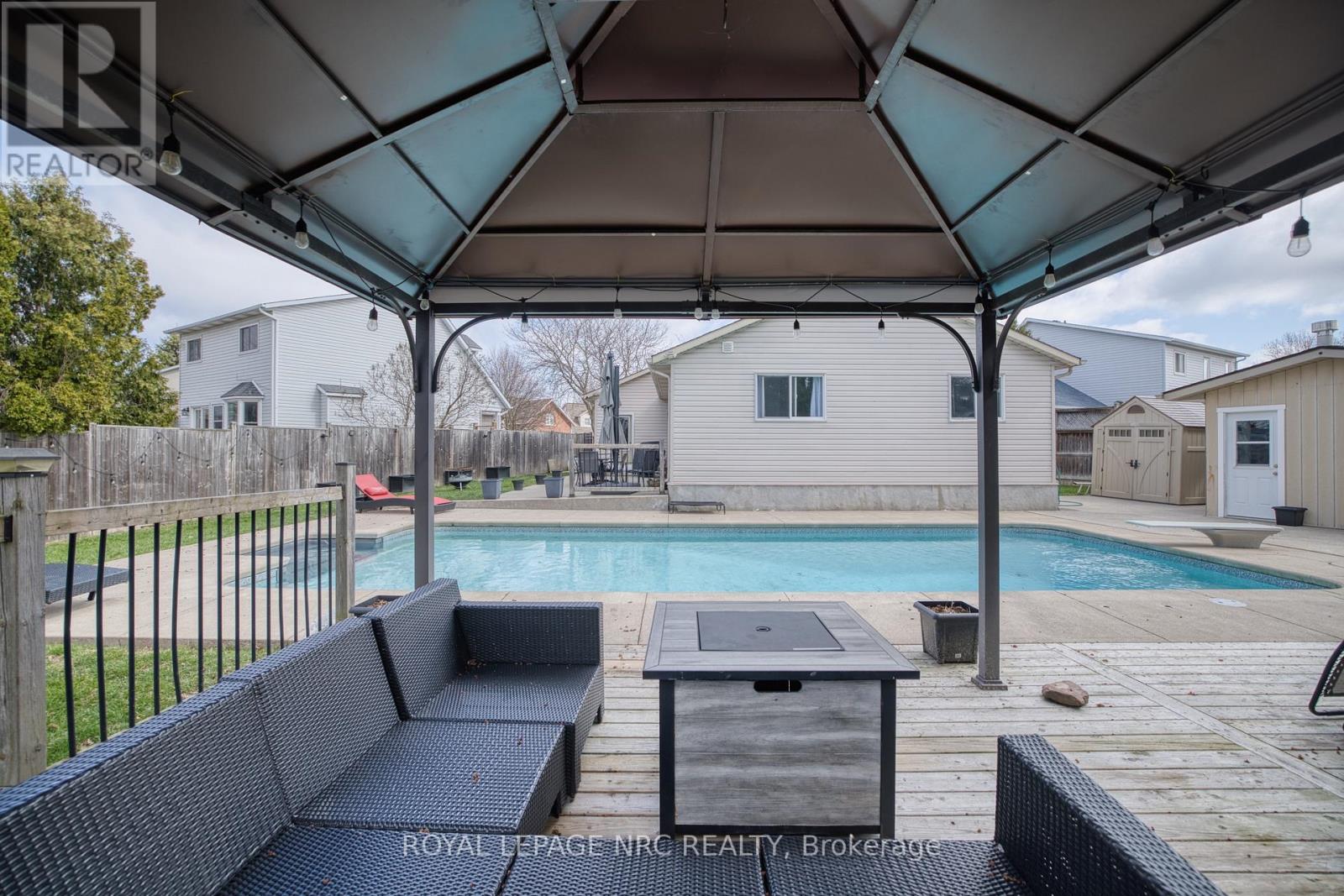 16 Leonard Drive, St. Catharines, Ontario  L2S 3V2 - Photo 31 - X12968262