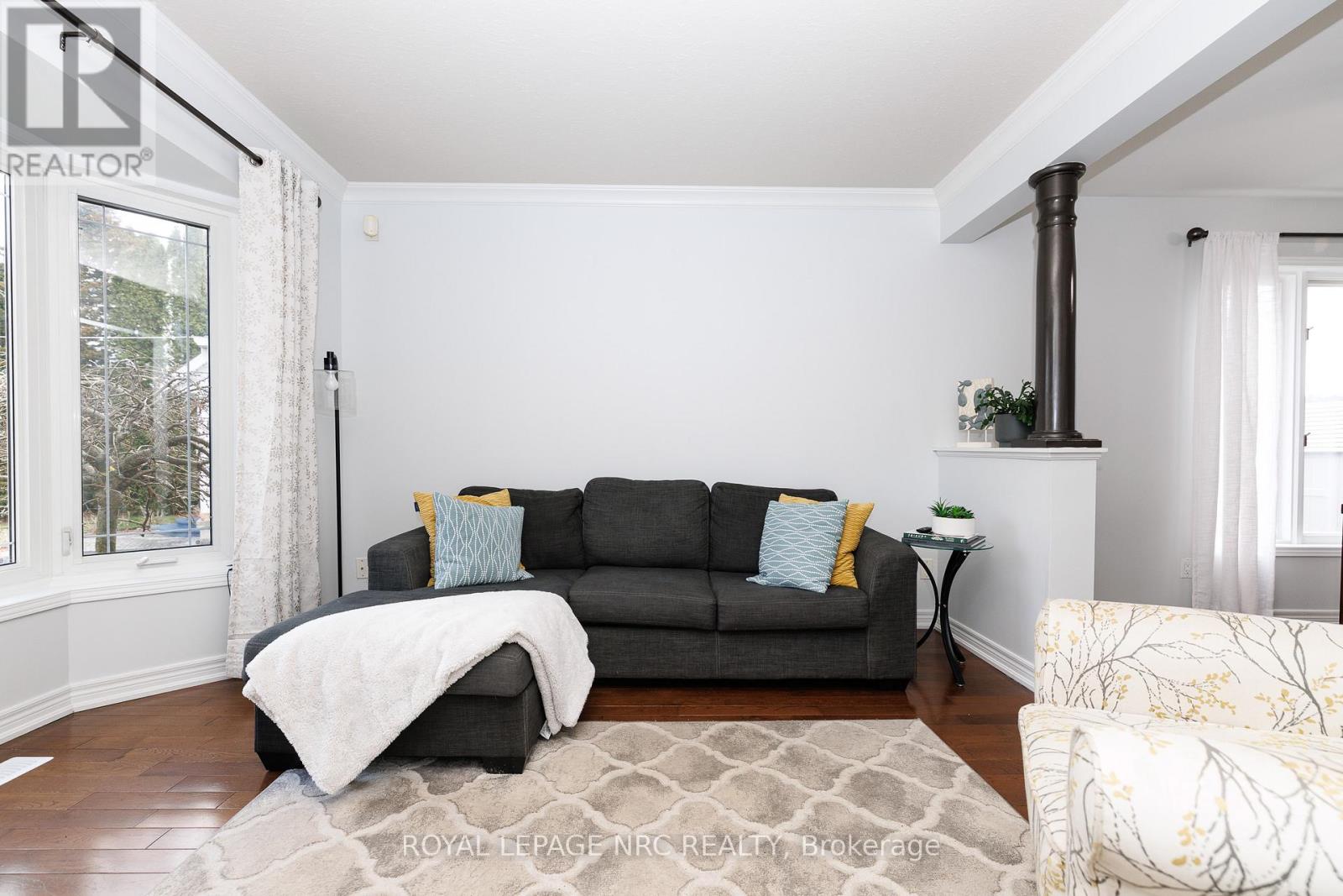 16 Leonard Drive, St. Catharines, Ontario  L2S 3V2 - Photo 7 - X12968262