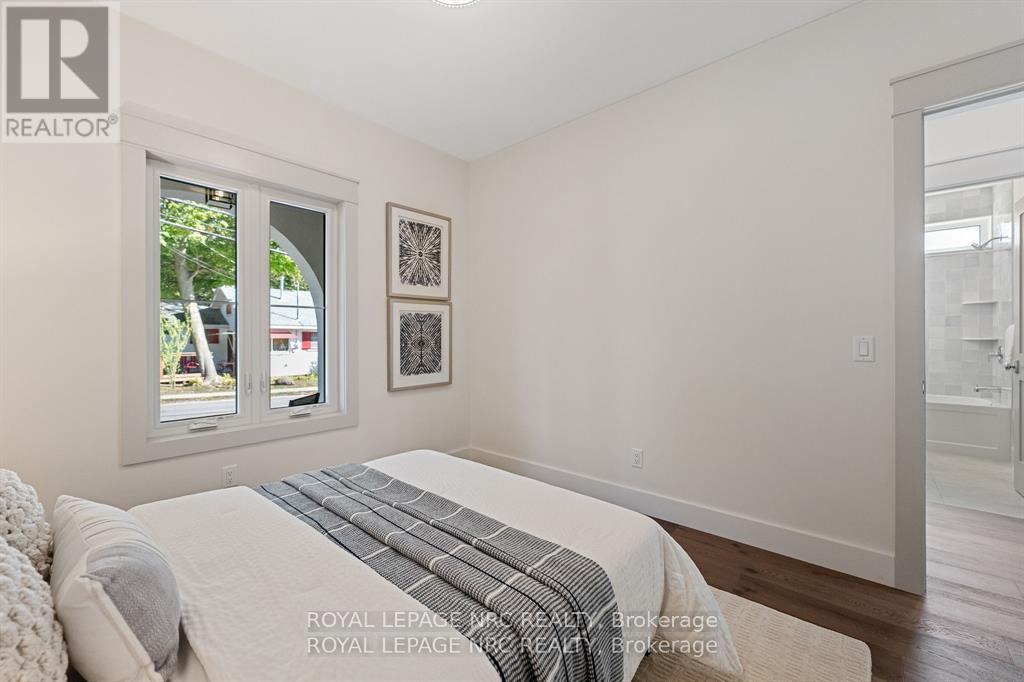 281 Elmwood Avenue, Fort Erie, Ontario  L0S 1B0 - Photo 14 - X12969896