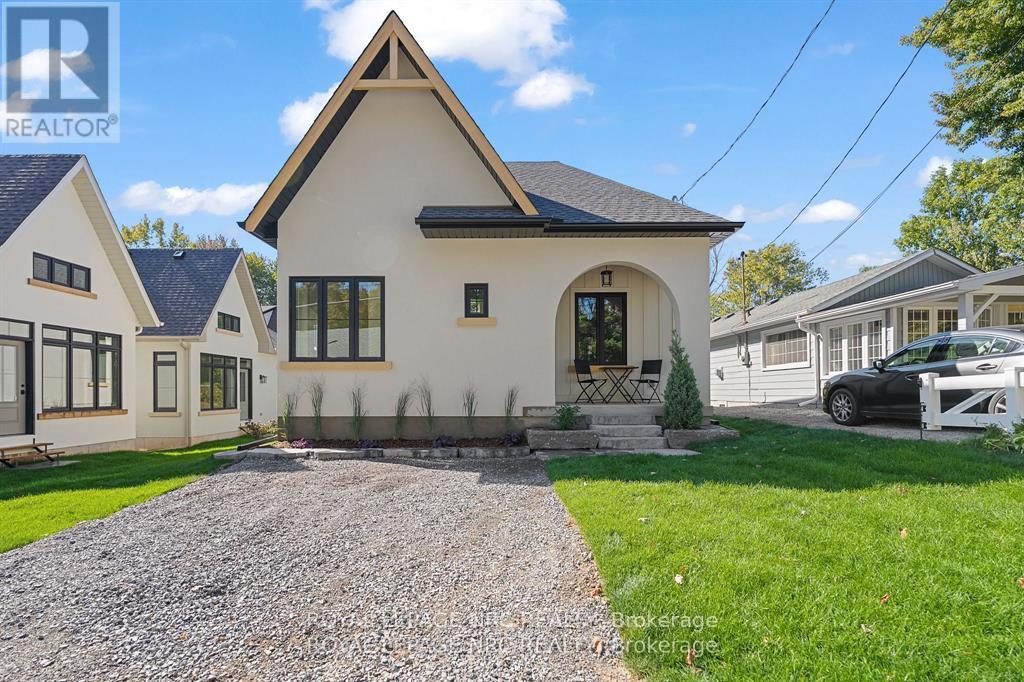 281 Elmwood Avenue, Fort Erie, Ontario  L0S 1B0 - Photo 2 - X12969896