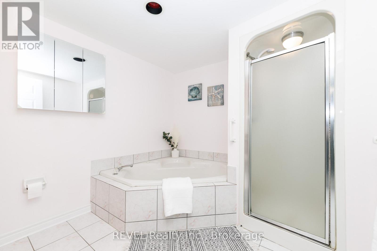 301 - 3364 Montrose Road, Niagara Falls, Ontario  L2H 0J8 - Photo 17 - X12975438