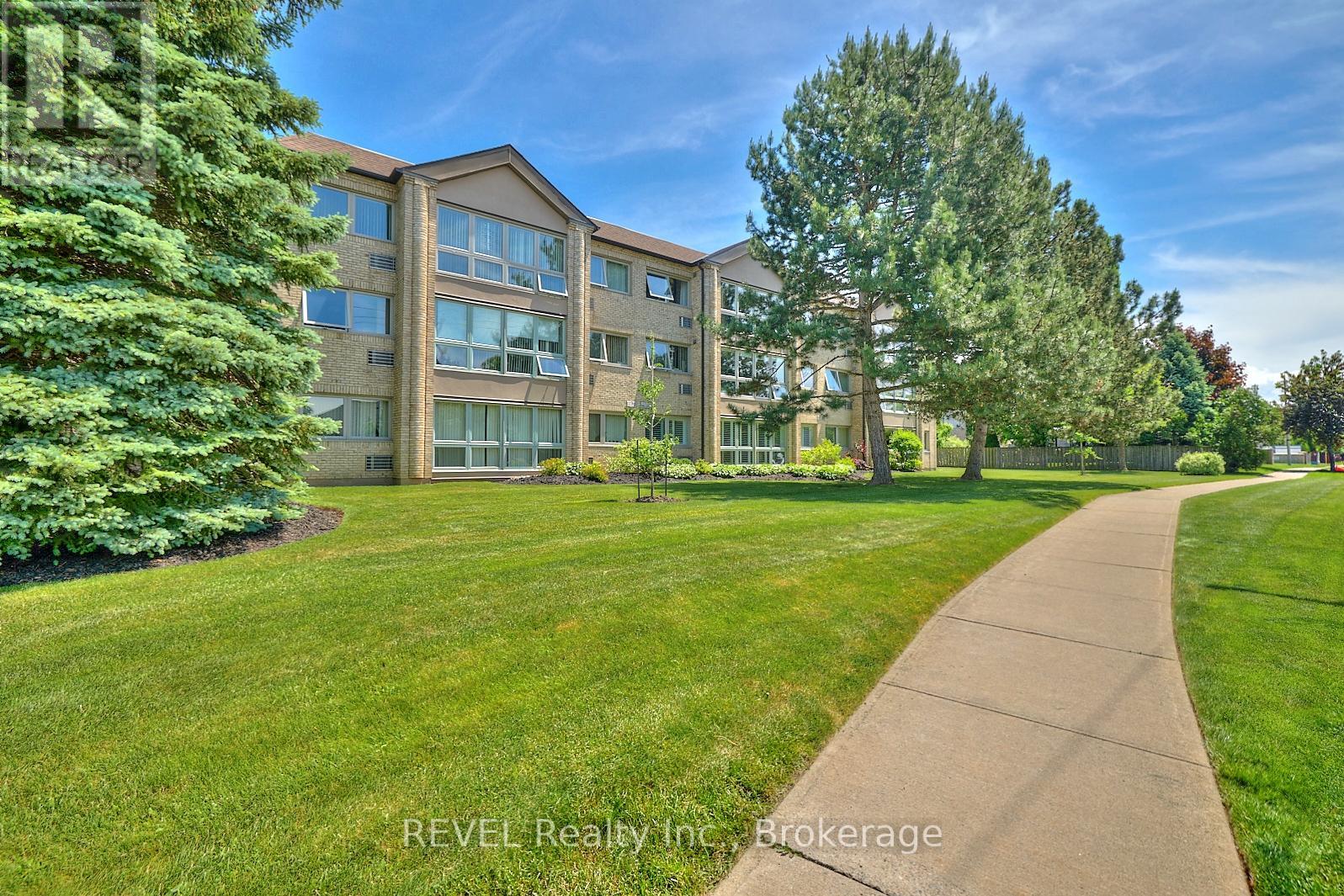 301 - 3364 Montrose Road, Niagara Falls, Ontario  L2H 0J8 - Photo 3 - X12975438