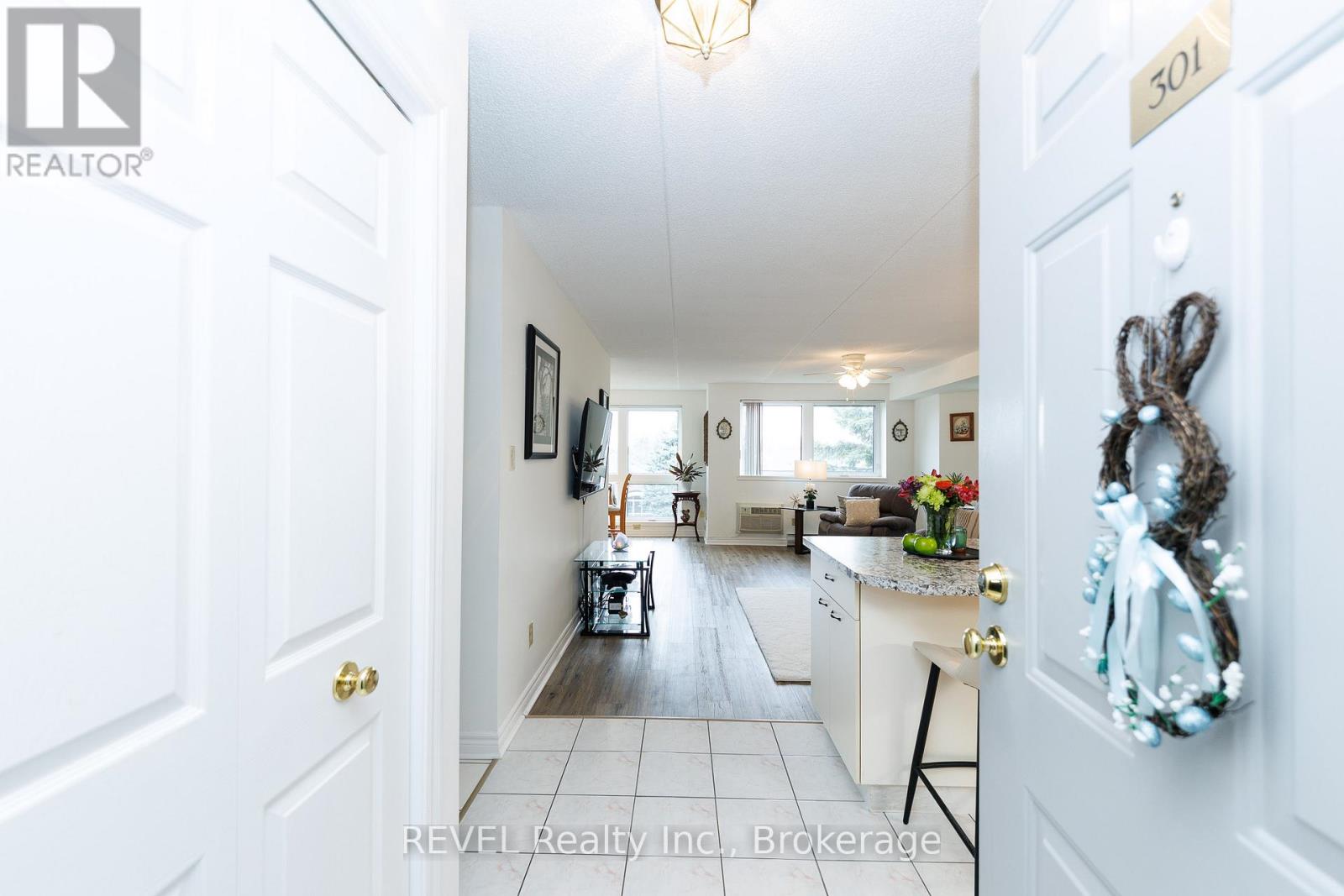 301 - 3364 Montrose Road, Niagara Falls, Ontario  L2H 0J8 - Photo 4 - X12975438