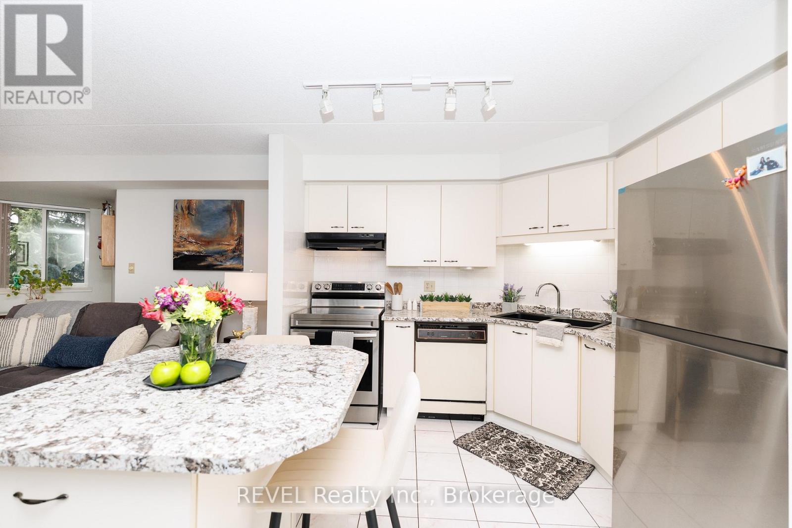 301 - 3364 Montrose Road, Niagara Falls, Ontario  L2H 0J8 - Photo 7 - X12975438