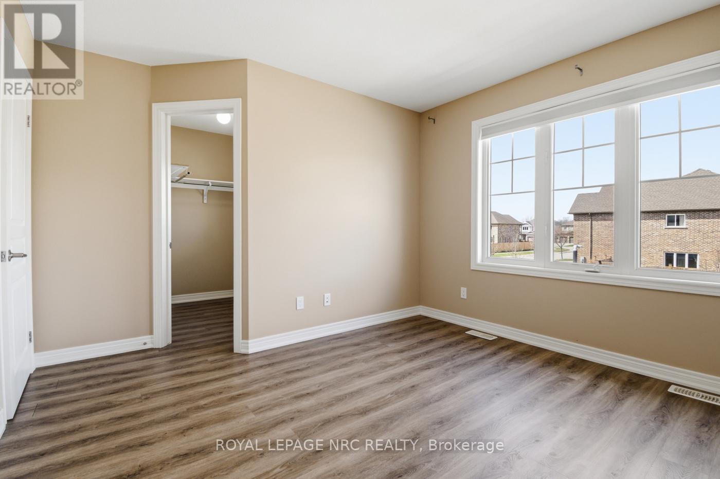 323 Silverwood Avenue, Welland, Ontario  L3C 0C5 - Photo 13 - X12977986