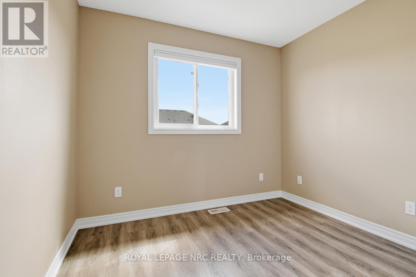 323 Silverwood Avenue, Welland, Ontario  L3C 0C5 - Photo 19 - X12977986