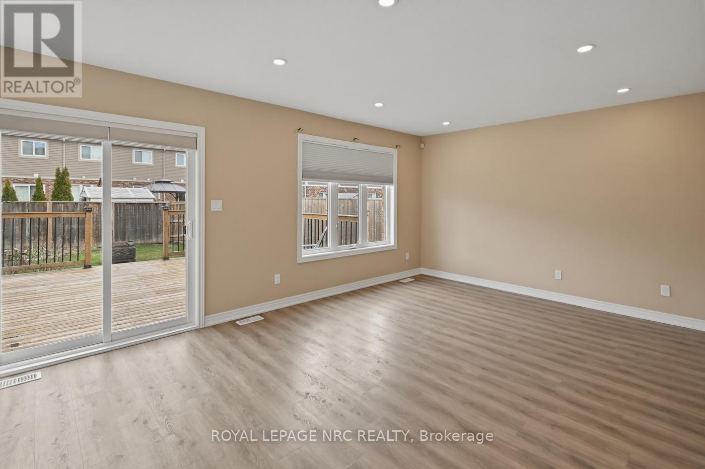 323 Silverwood Avenue, Welland, Ontario  L3C 0C5 - Photo 24 - X12977986