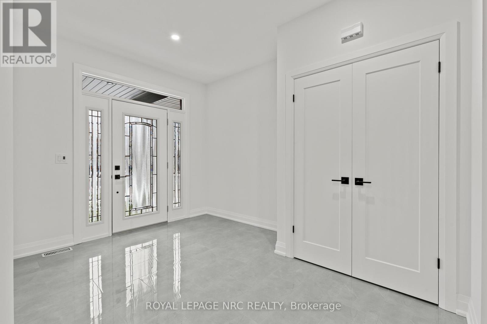 4705 Lee Avenue, Niagara Falls, Ontario  L2H 1M7 - Photo 4 - X12979020