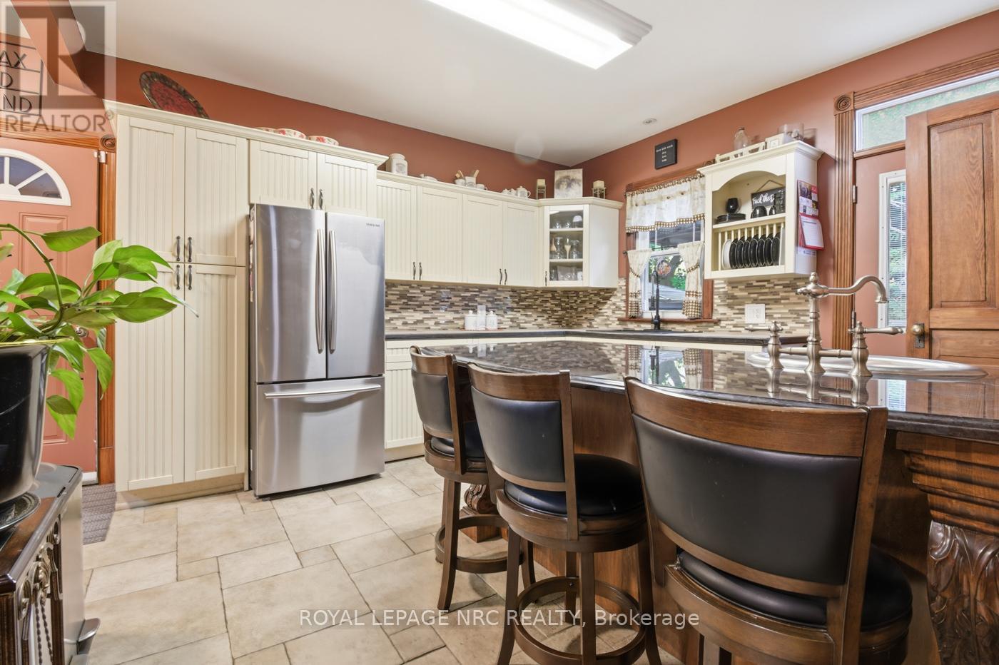 5981 Culp Street, Niagara Falls, Ontario  L2G 2B6 - Photo 8 - X12979378