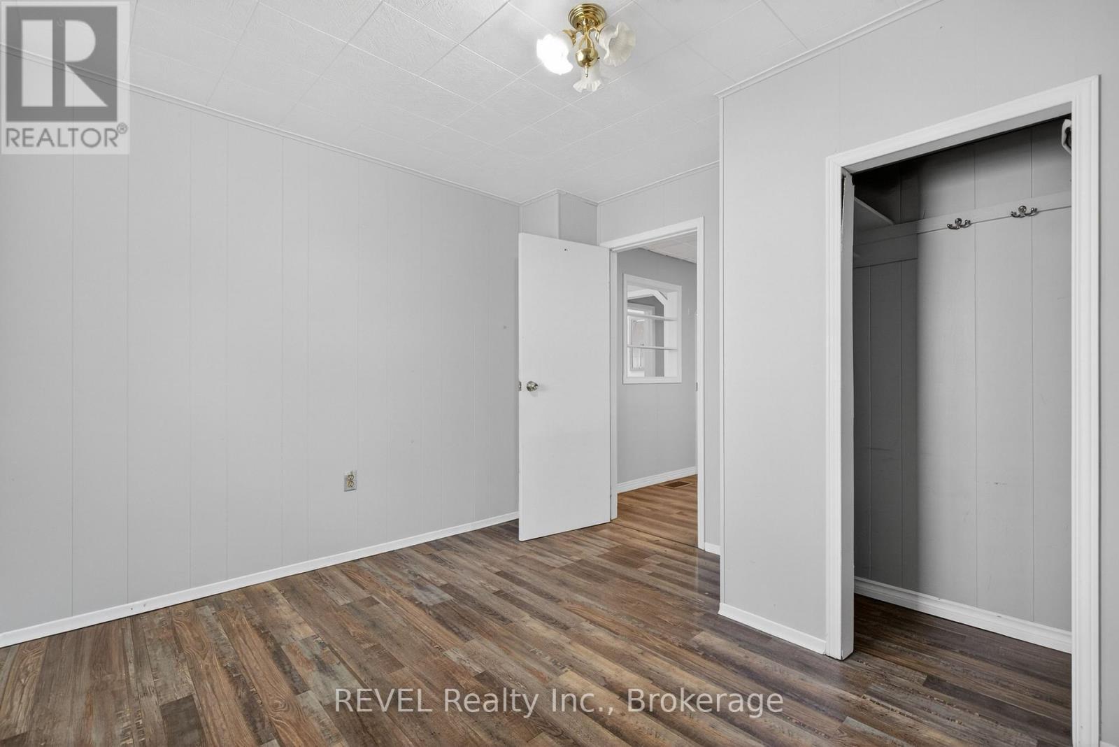 15 Vera Street, St. Catharines, Ontario  L2S 1C3 - Photo 18 - X12981098