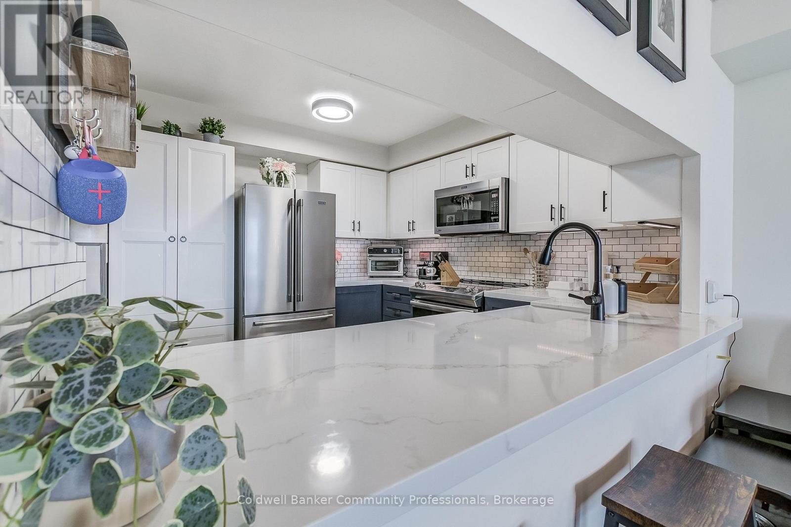 804 - 3845 Lake Shore Boulevard W, Toronto, Ontario  M8W 4Y3 - Photo 17 - W12983632