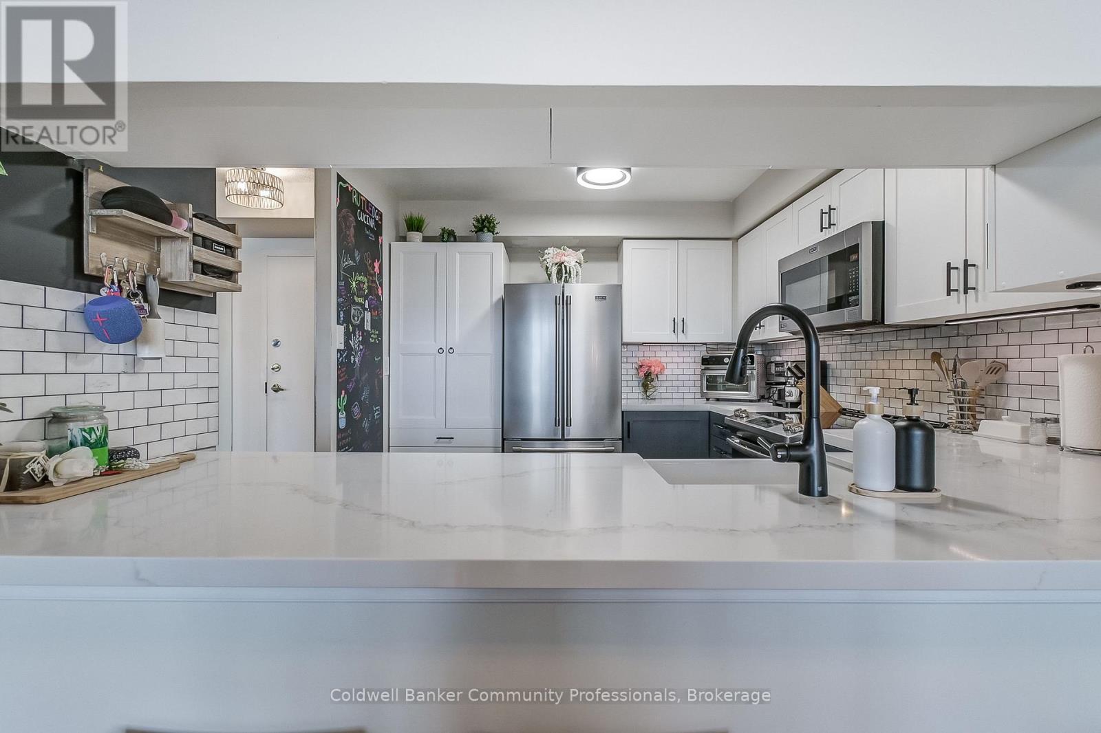 804 - 3845 Lake Shore Boulevard W, Toronto, Ontario  M8W 4Y3 - Photo 19 - W12983632