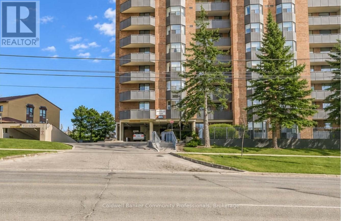 804 - 3845 Lake Shore Boulevard W, Toronto, Ontario  M8W 4Y3 - Photo 2 - W12983632