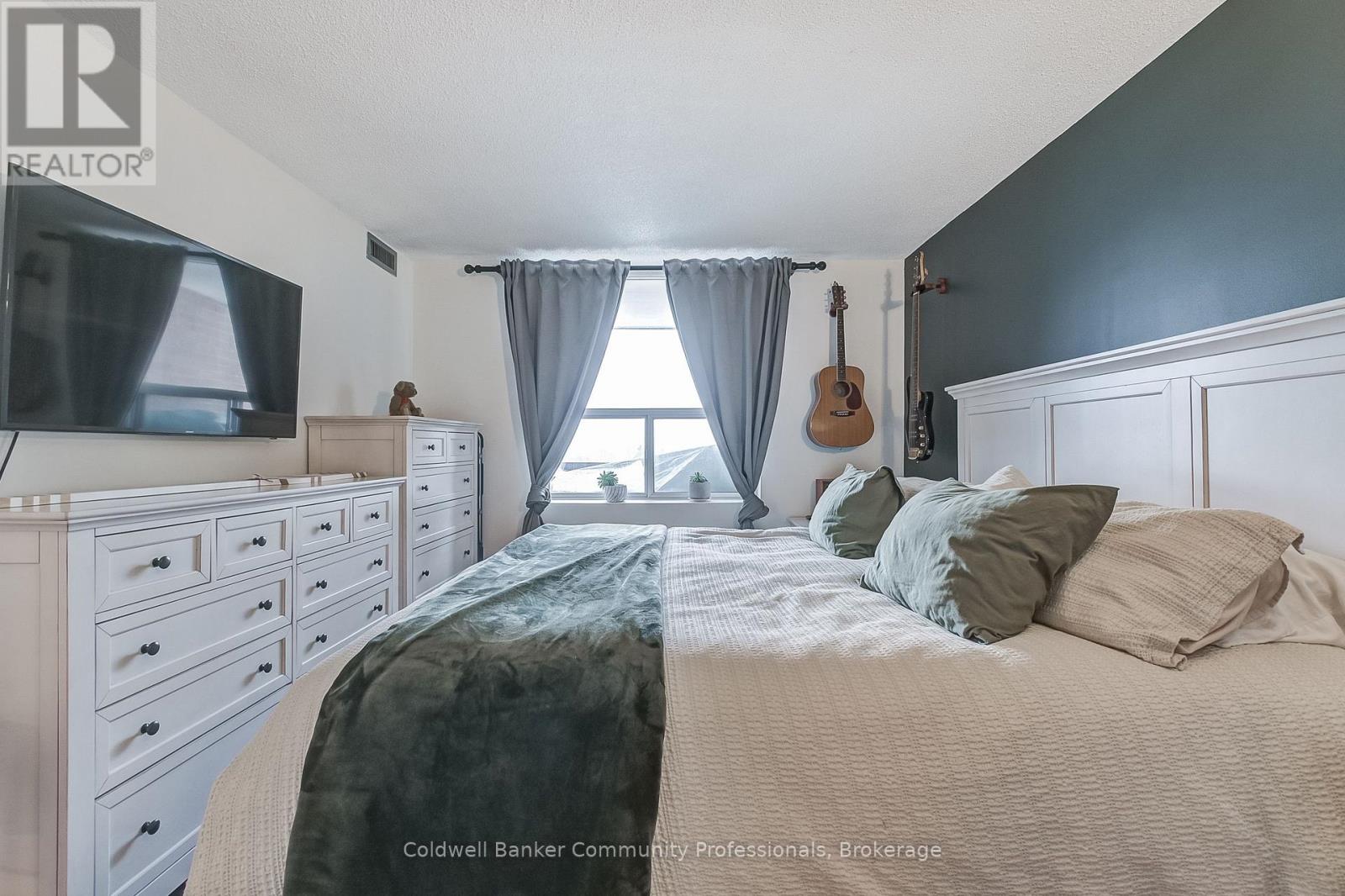 804 - 3845 Lake Shore Boulevard W, Toronto, Ontario  M8W 4Y3 - Photo 33 - W12983632