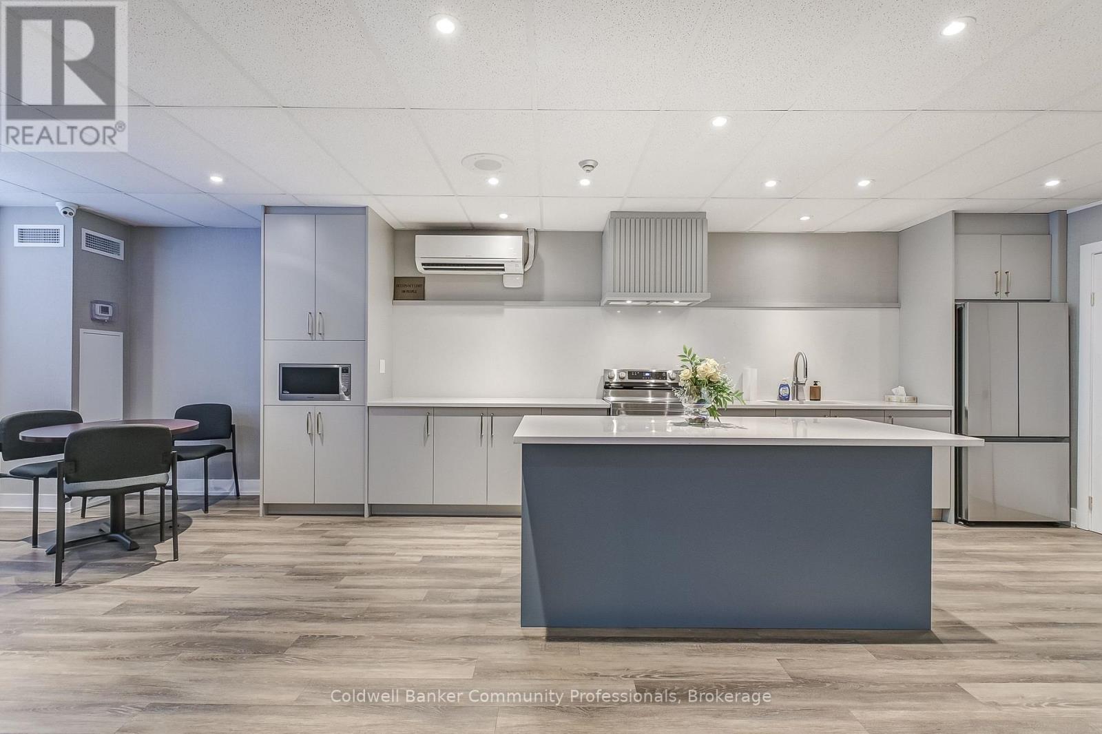 804 - 3845 Lake Shore Boulevard W, Toronto, Ontario  M8W 4Y3 - Photo 37 - W12983632