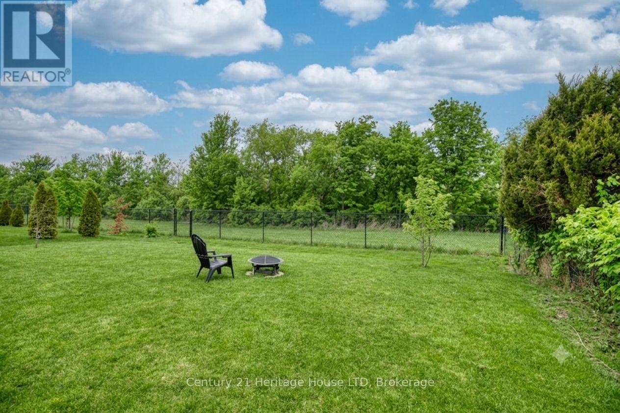 710 Brian Street, Fort Erie, Ontario  L2A 6W2 - Photo 6 - X12984014