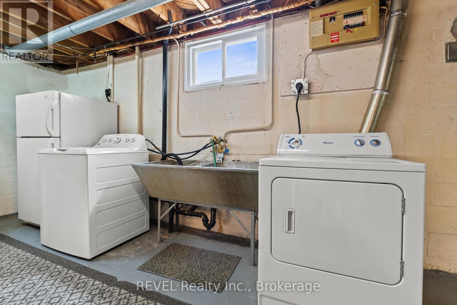 32 Thompson Avenue, Thorold, Ontario  L2V 2N1 - Photo 22 - X12989146