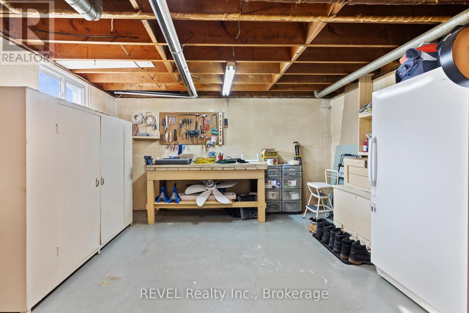 32 Thompson Avenue, Thorold, Ontario  L2V 2N1 - Photo 23 - X12989146