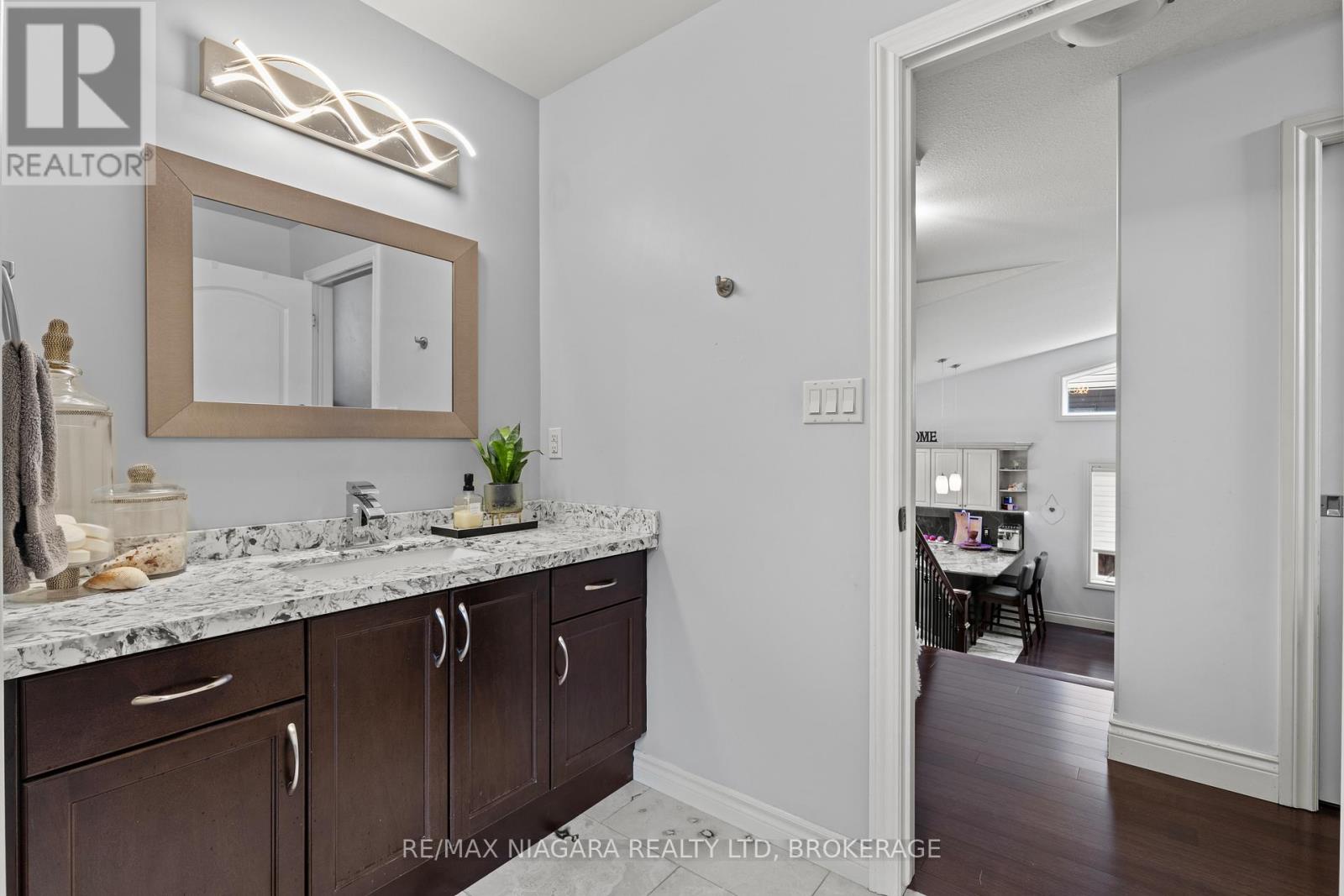 9147 Hendershot Boulevard, Niagara Falls, Ontario  L2H 0E3 - Photo 23 - X12993284